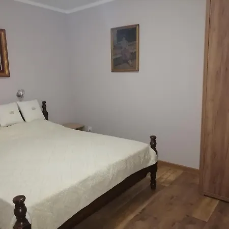 Sandrina Apartment *